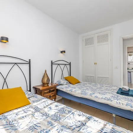 El Zafiro Nyaraló Puerto del Carmen